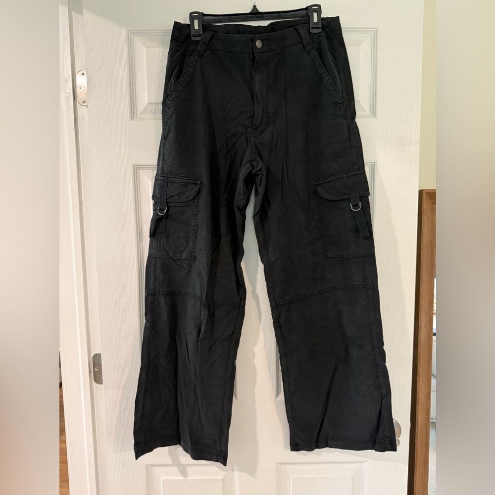NWOT American Eagle Black Cargo Pants